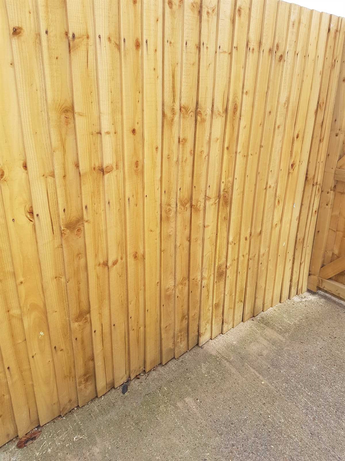feathered edge fencing panels