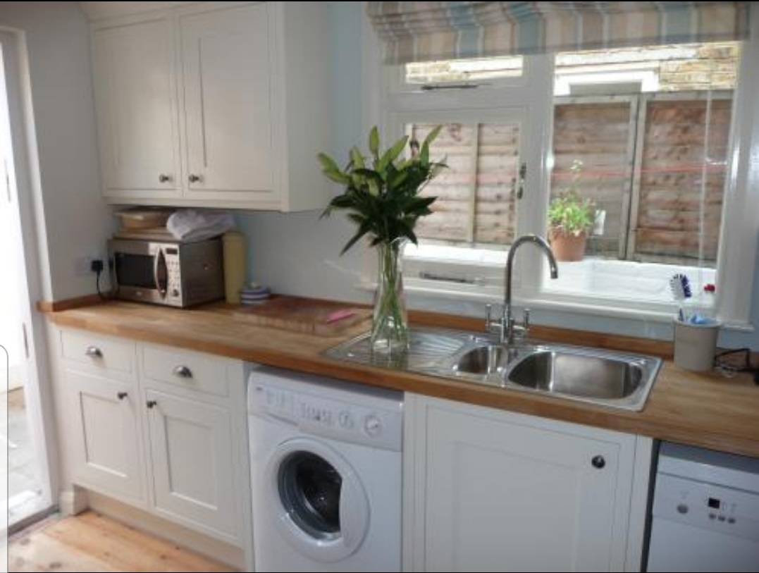 small replacement fitted kitchen